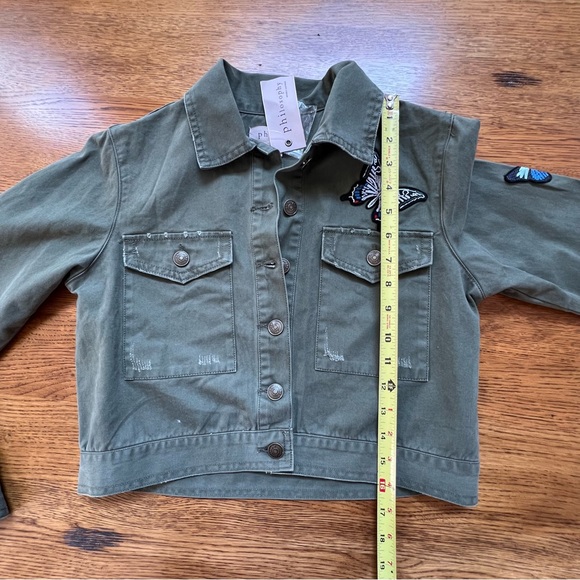 ⭐️ NWT Philosophy Olive Army Green Embroidered Butterfly Cropped Patch Jacket XS - Picture 12 of 15